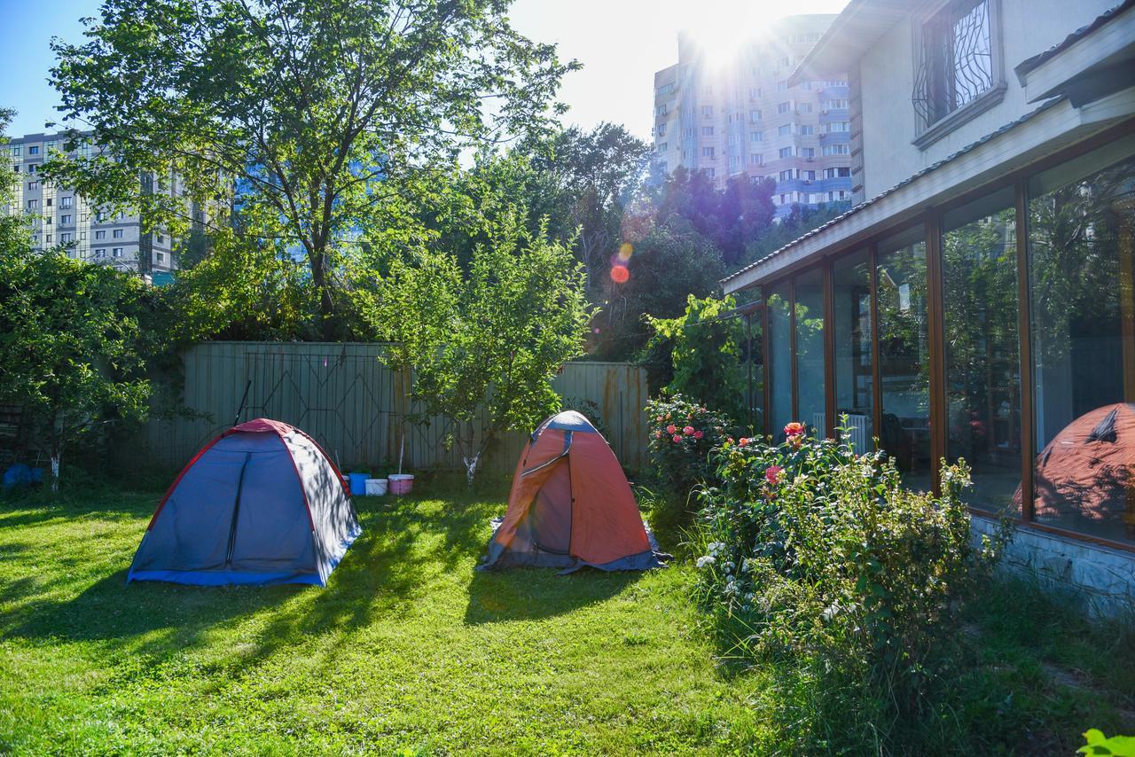 "European" Backpackers Hostel In Almatý Exterior foto